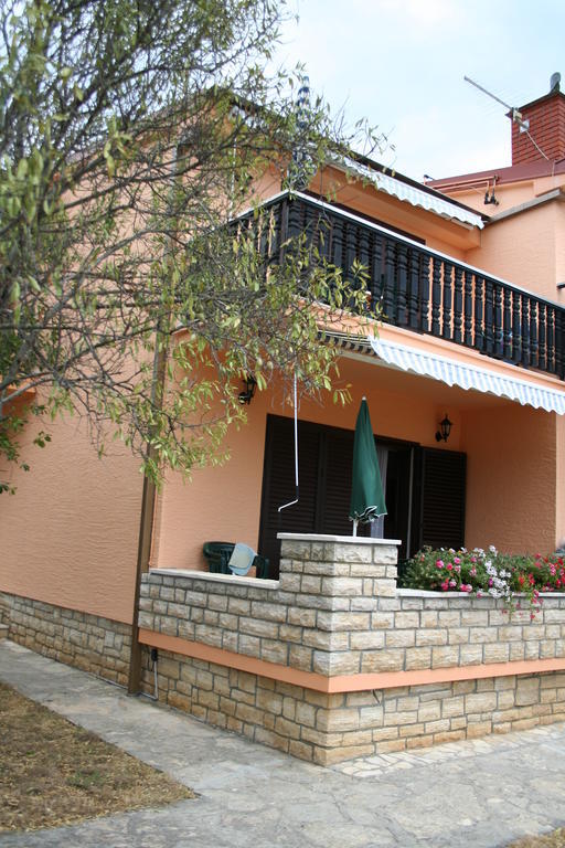 ביוגראד נה מורו Apartments Santa Barbara חדר תמונה
