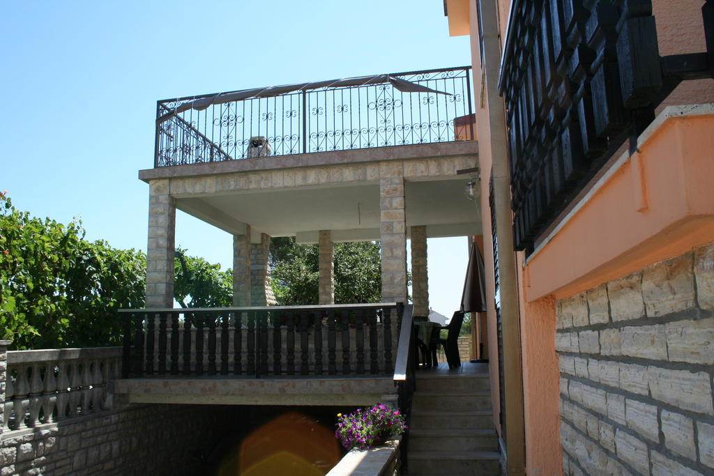 ביוגראד נה מורו Apartments Santa Barbara מראה חיצוני תמונה