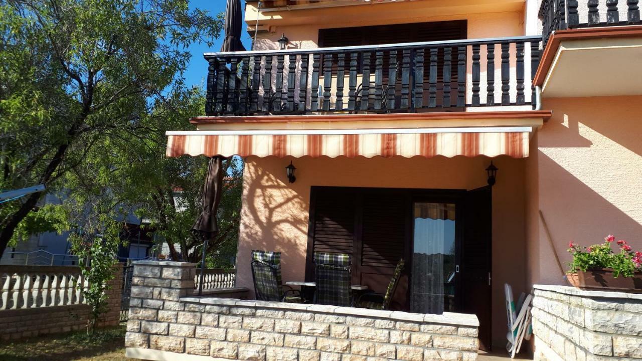 ביוגראד נה מורו Apartments Santa Barbara מראה חיצוני תמונה
