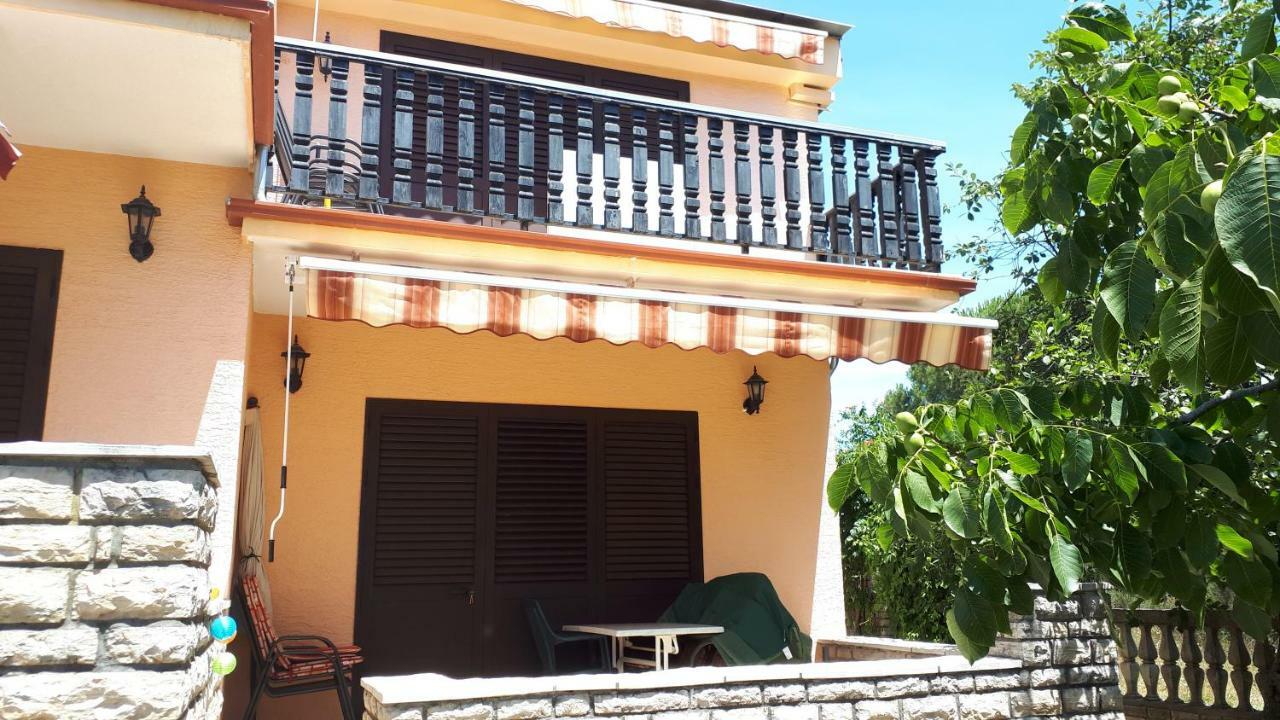 ביוגראד נה מורו Apartments Santa Barbara מראה חיצוני תמונה